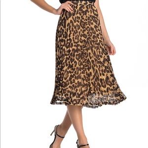 Leopard Print Pleated Maxi Skirt